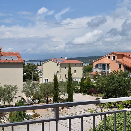 Apartments Green Oasis Malinska Esterno foto