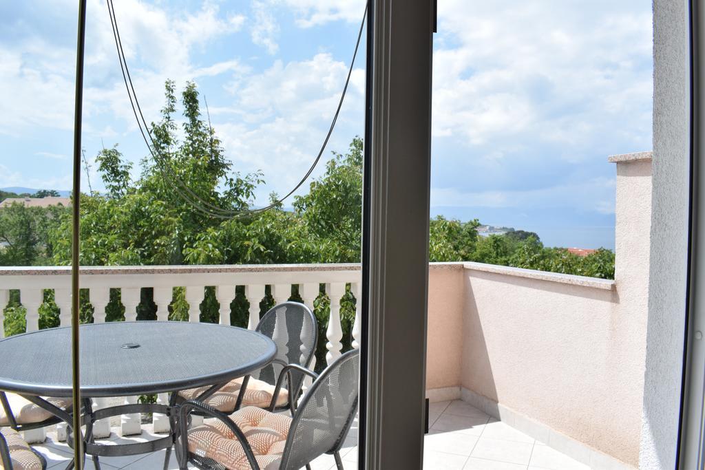 Apartments Green Oasis Malinska Esterno foto