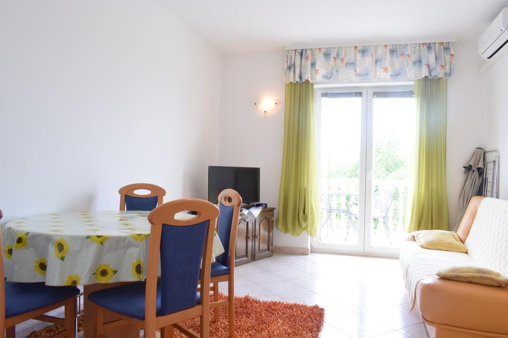 Apartments Green Oasis Malinska Esterno foto